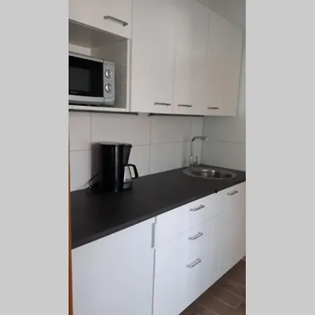 Neues Modern Moebliertes Komfortappartement *